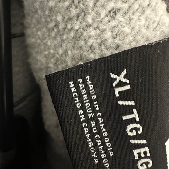 Under Armour Size Men’s XL Hoodie - Picture 6 of 8